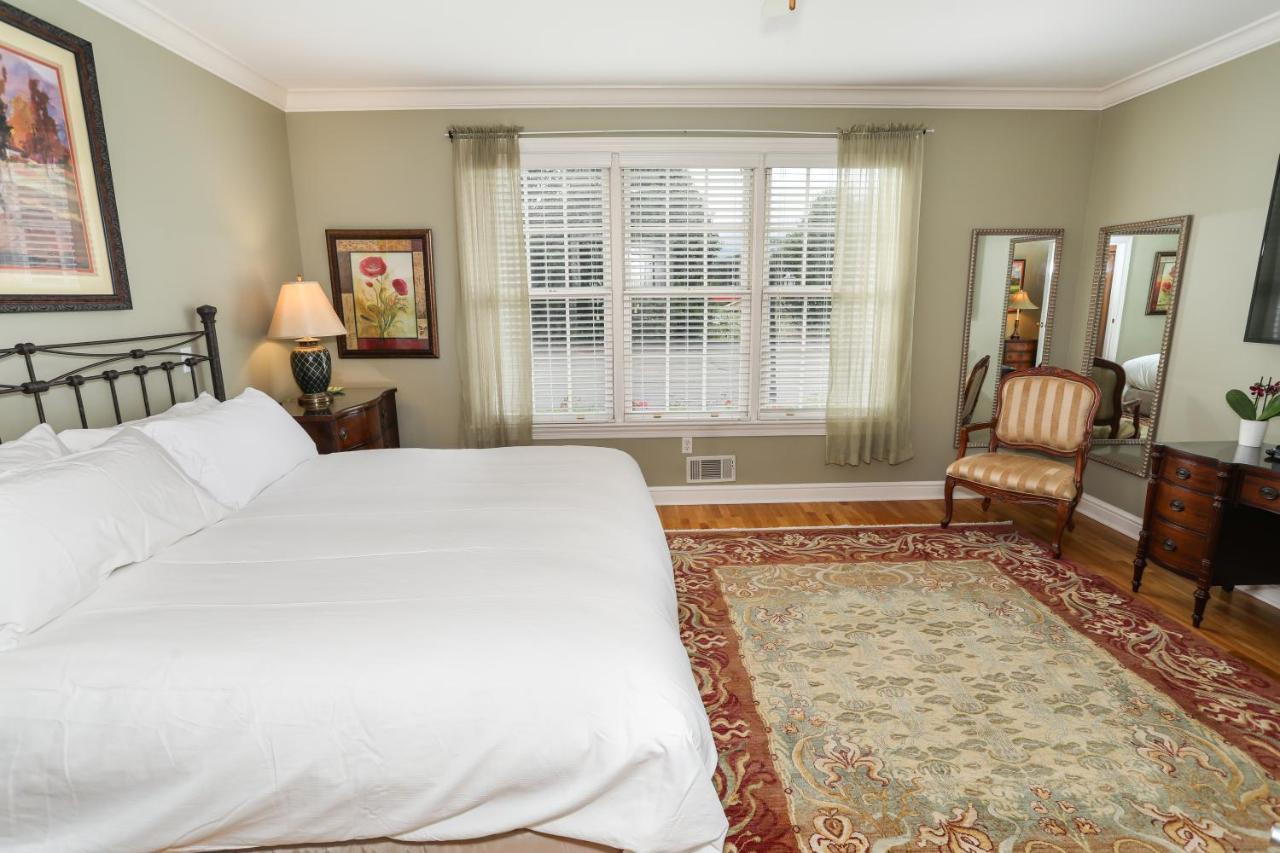 Oakmont Inn Verona Exterior photo